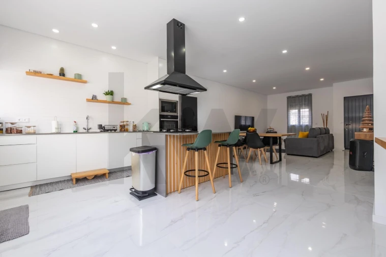 Moradia T2 para Venda em Fajã de Baixo Foto 13