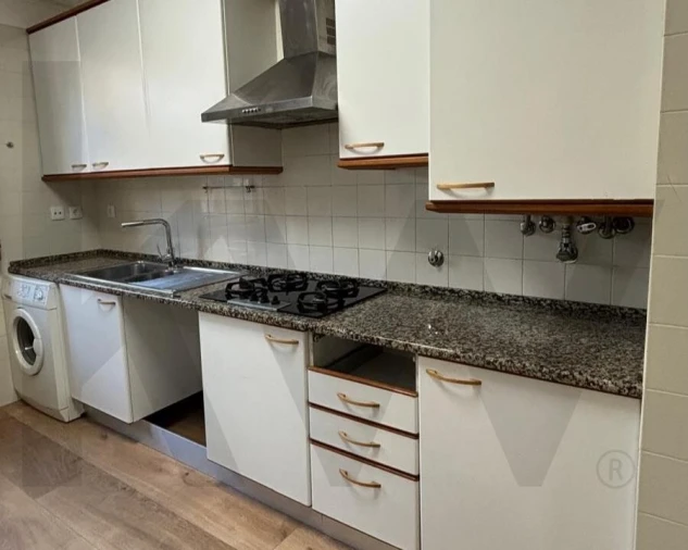 Apartamento T2 para Arrendamento em Alcantara Foto 7