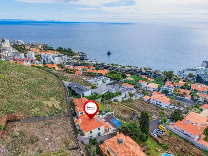 Moradia T4 para Venda em São Martinho Foto 3