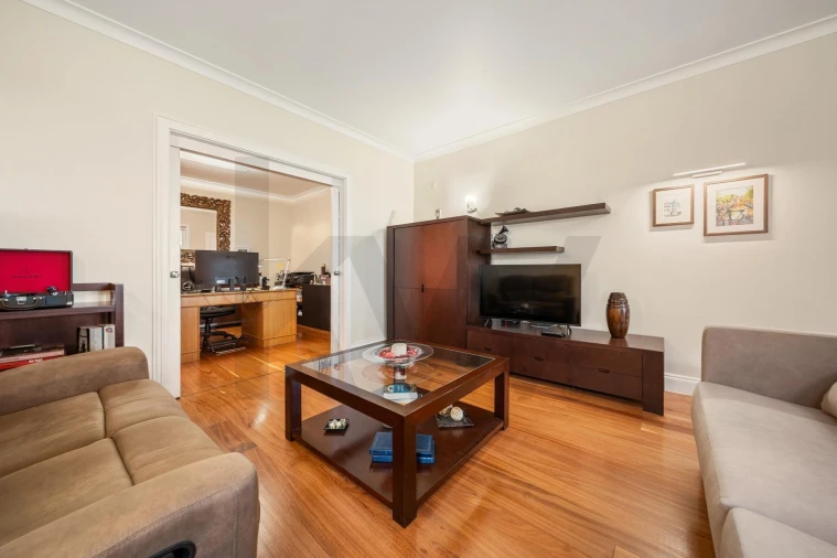 Moradia T4 para Venda em São Martinho Foto 8