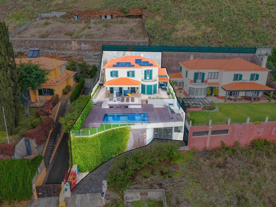 Moradia T4 para Venda em São Martinho Foto 1