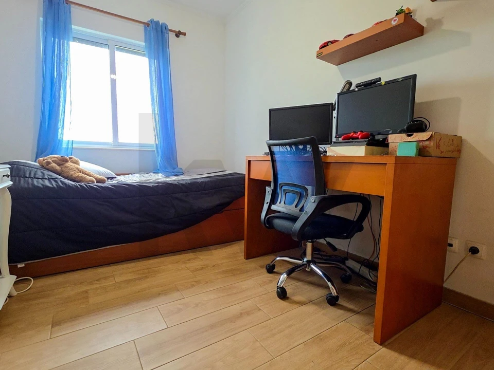 Apartamento T3 para Venda em Arrifes Foto 5