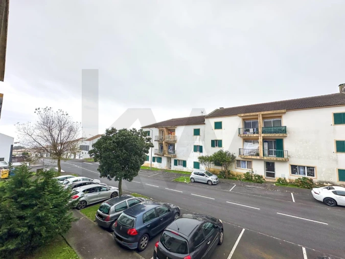 Apartamento T3 para Venda em Arrifes Foto 10