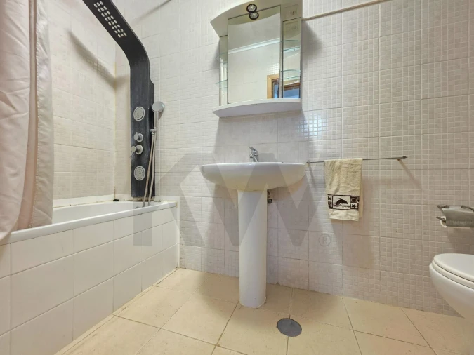 Apartamento T3 para Venda em Arrifes Foto 11