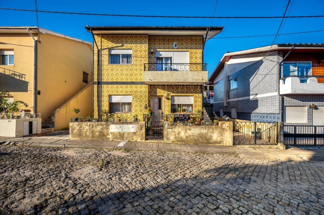 Apartamento T2 para Venda em Ermesinde Foto 1