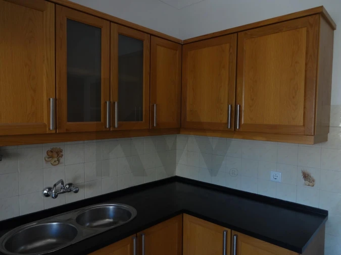 Apartamento T2 para Arrendamento em Areeiro Foto 5