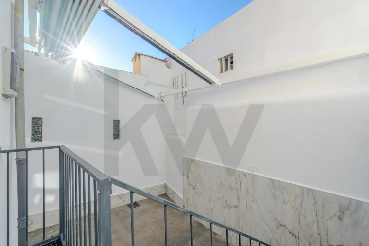 Apartamento T1 para Arrendamento em Santa Maria Maior Foto 18