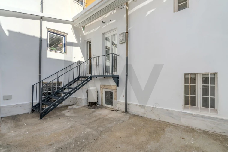 Apartamento T1 para Arrendamento em Santa Maria Maior Foto 19