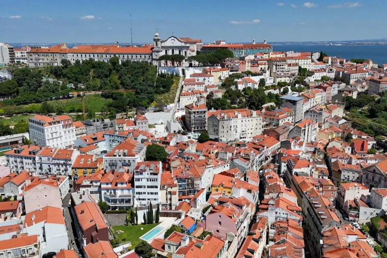 Apartamento T1 para Arrendamento em Santa Maria Maior Foto 27