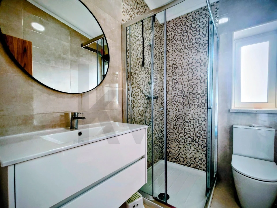 Moradia T4 para Venda em Quelfes Foto 24