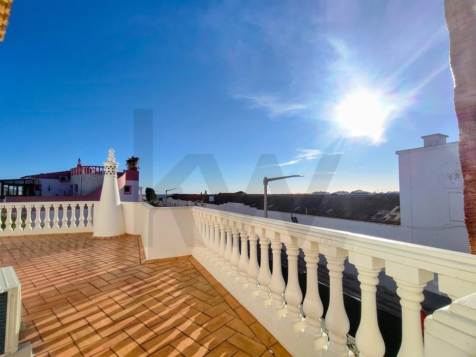 Moradia T4 para Venda em Quelfes Foto 23