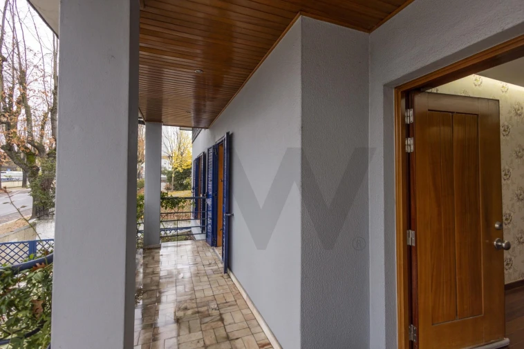 Moradia T4 para Venda em Santa Maria Maior Foto 6