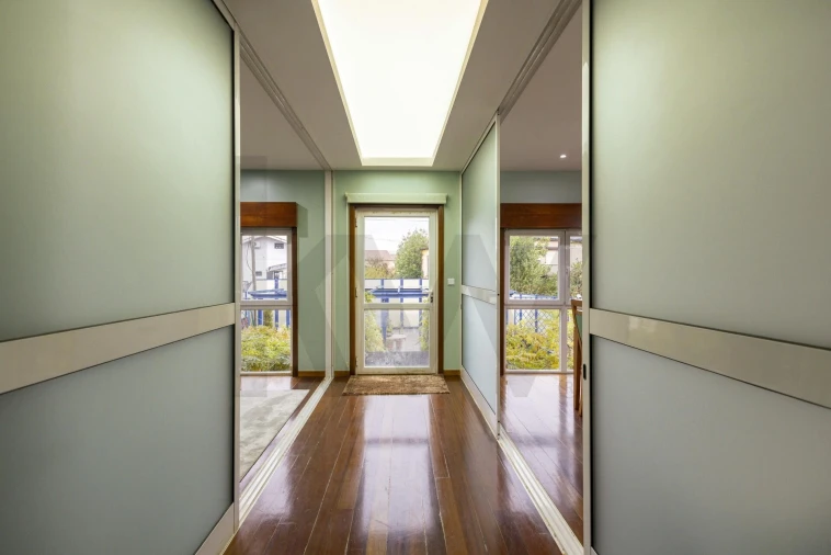 Moradia T4 para Venda em Santa Maria Maior Foto 29