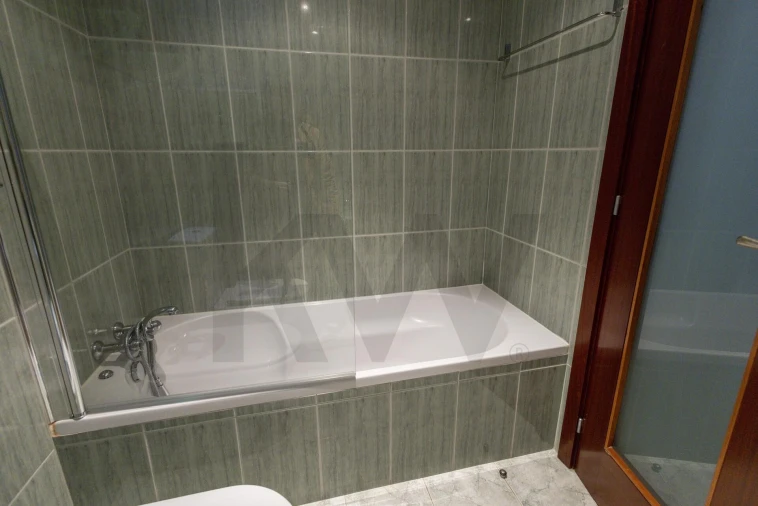 Moradia T4 para Venda em Santa Maria Maior Foto 16