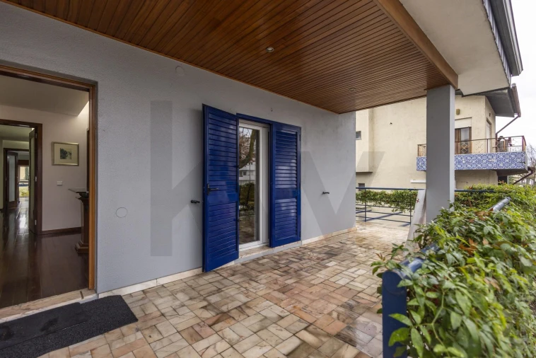 Moradia T4 para Venda em Santa Maria Maior Foto 5