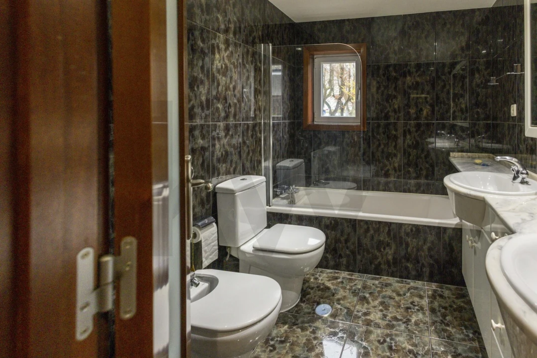 Moradia T4 para Venda em Santa Maria Maior Foto 19