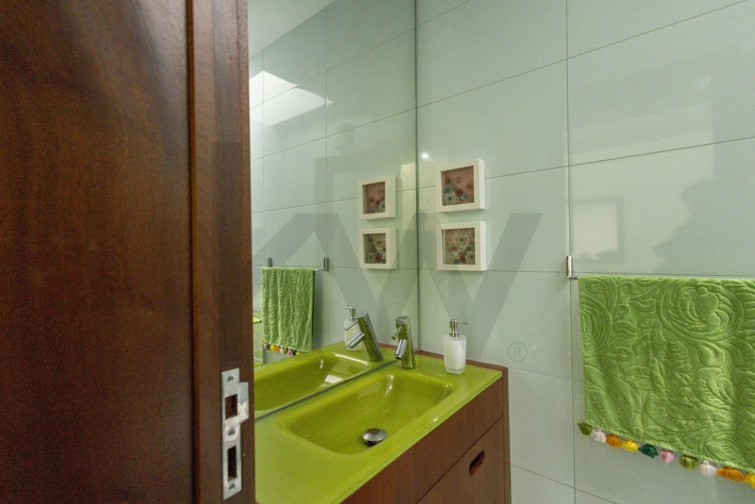 Moradia T4 para Venda em Santa Maria Maior Foto 23