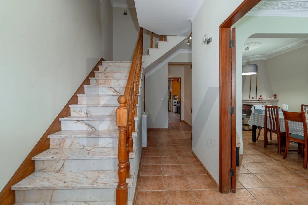 Moradia T4 para Venda em Algueirão-Mem Martins Foto 10