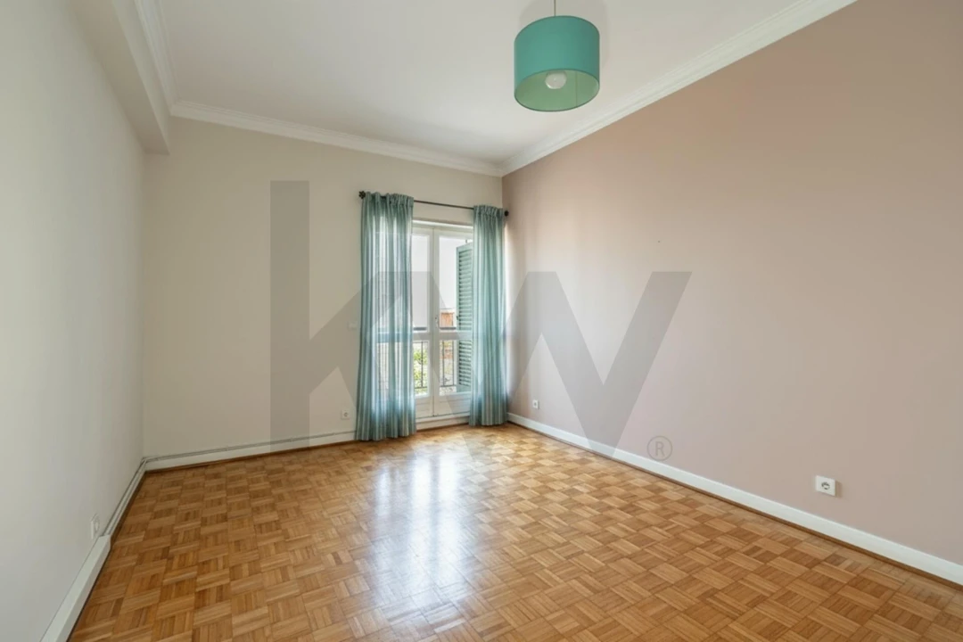 Moradia T4 para Venda em Algueirão-Mem Martins Foto 13