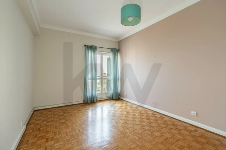 Moradia T4 para Venda em Algueirão-Mem Martins Foto 13