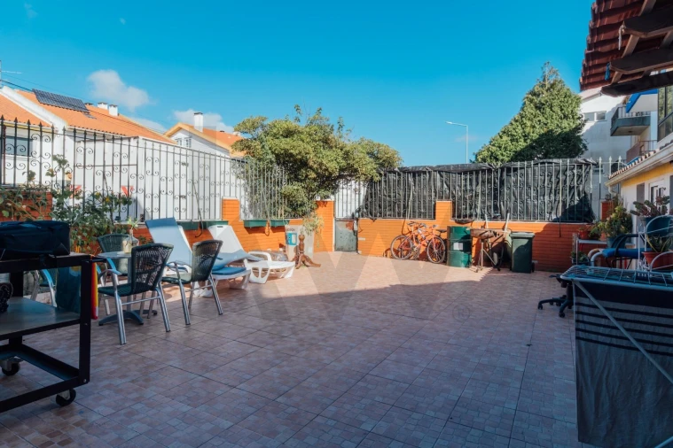 Moradia T4 para Venda em Algueirão-Mem Martins Foto 23