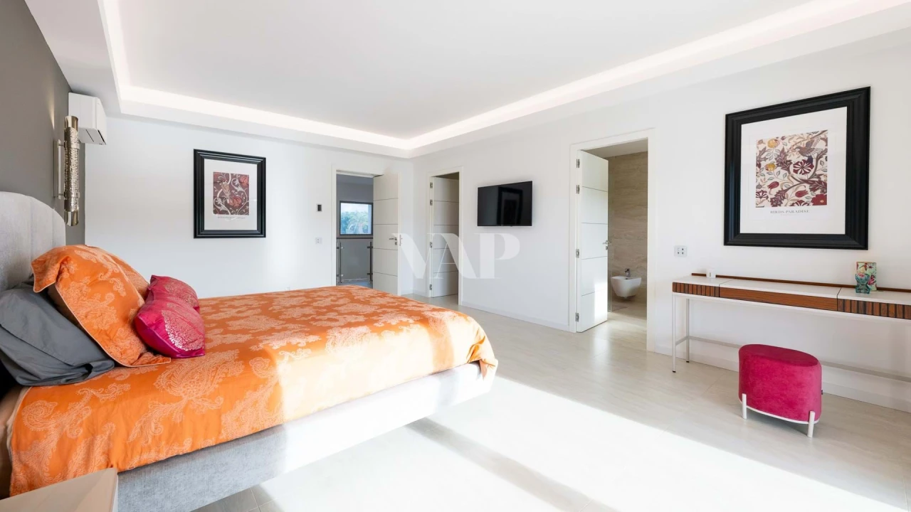 Moradia T6 para Venda em Quarteira Foto 27