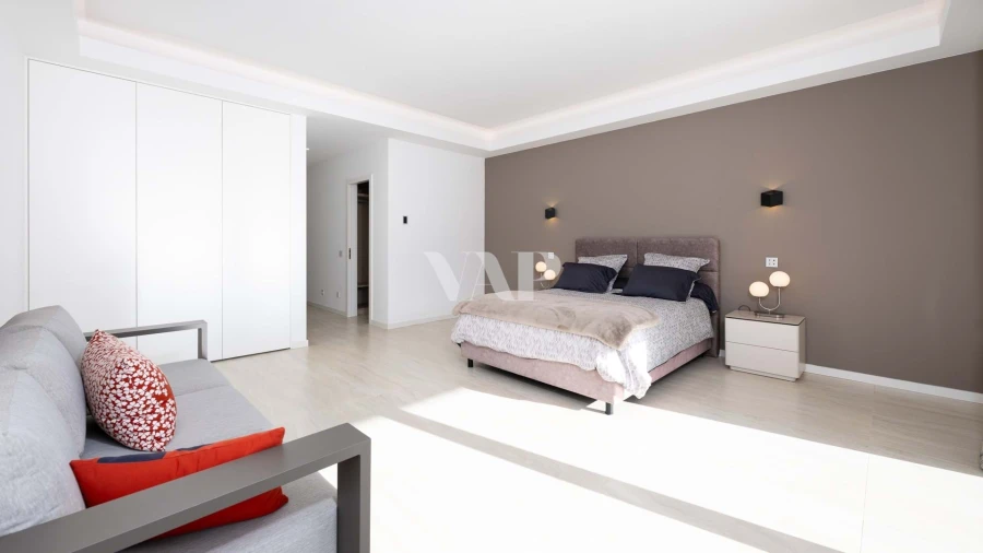 Moradia T6 para Venda em Quarteira Foto 20