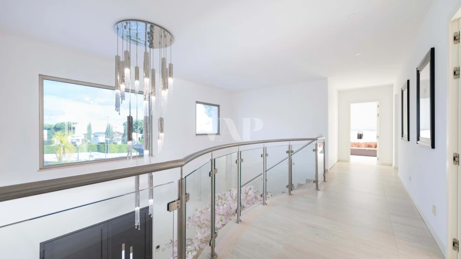 Moradia T6 para Venda em Quarteira Foto 34