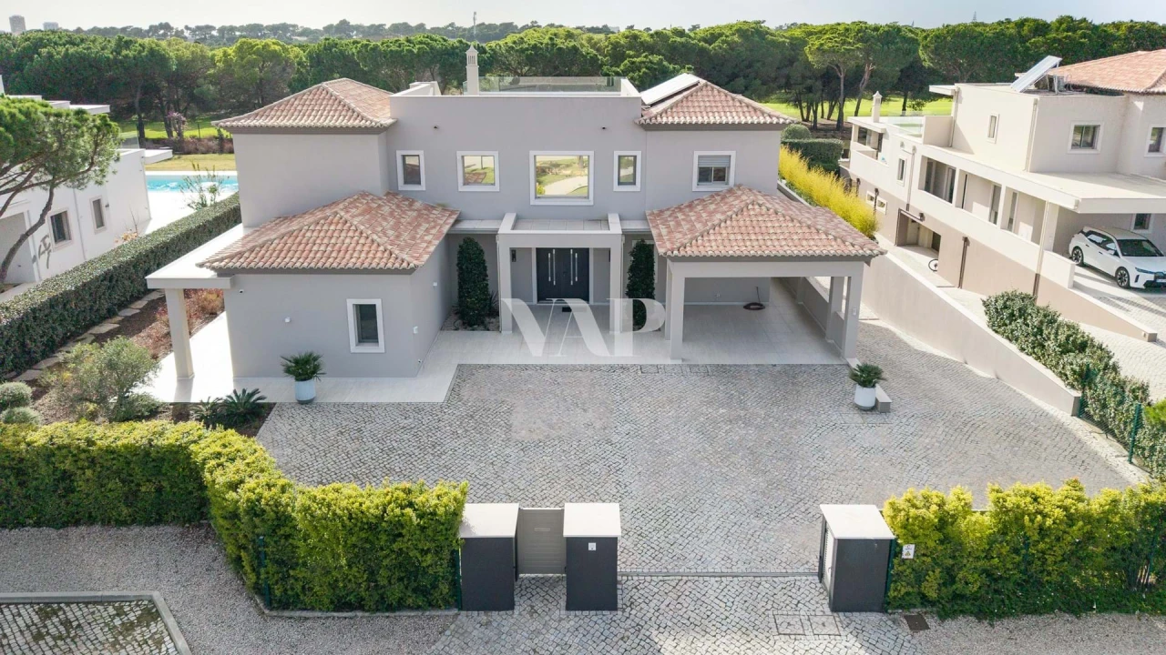 Moradia T6 para Venda em Quarteira Foto 40