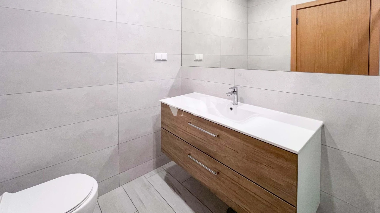 Apartamento T2 para Arrendamento em Quarteira Foto 13