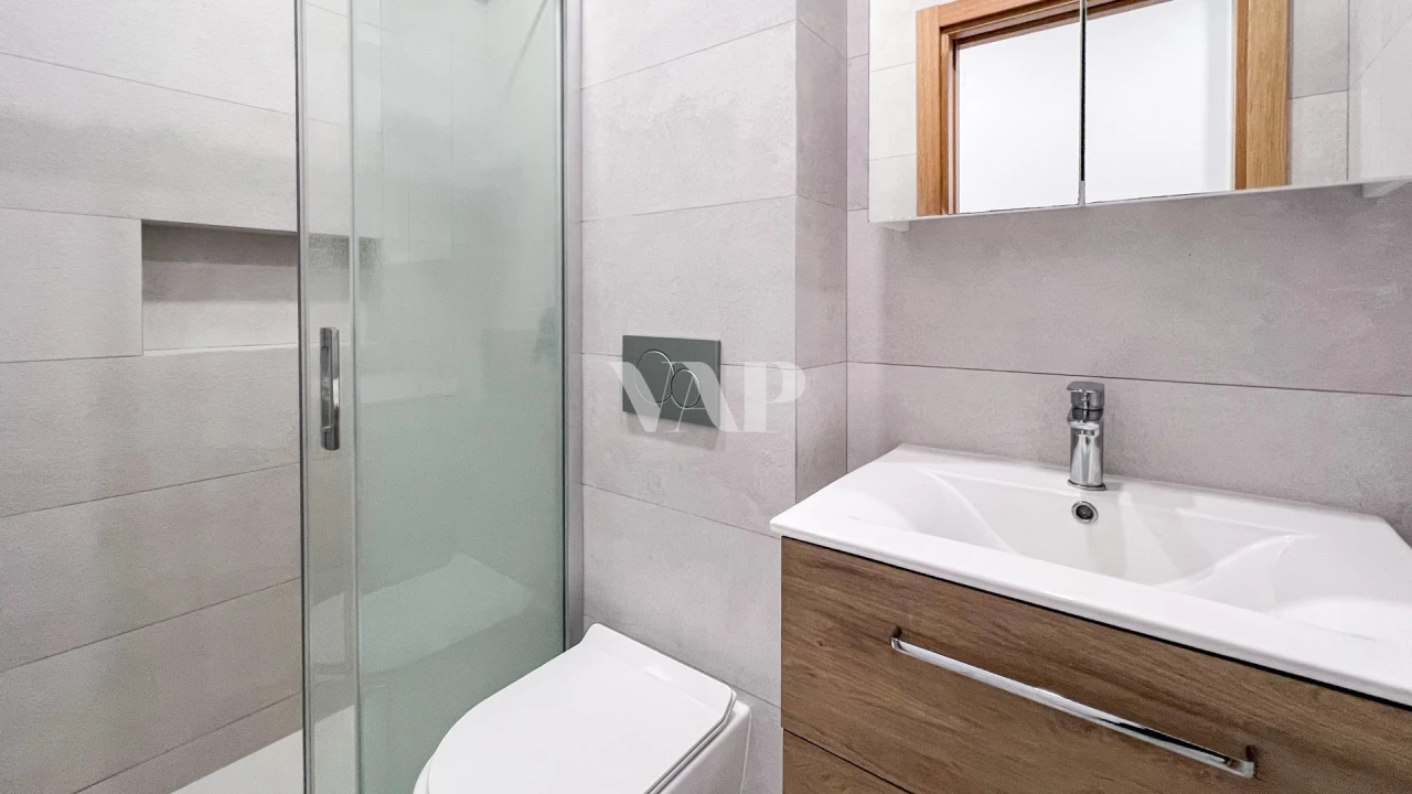 Apartamento T2 para Arrendamento em Quarteira Foto 17