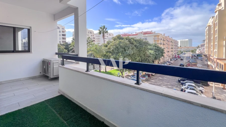 Apartamento T2 para Arrendamento em Quarteira Foto 2