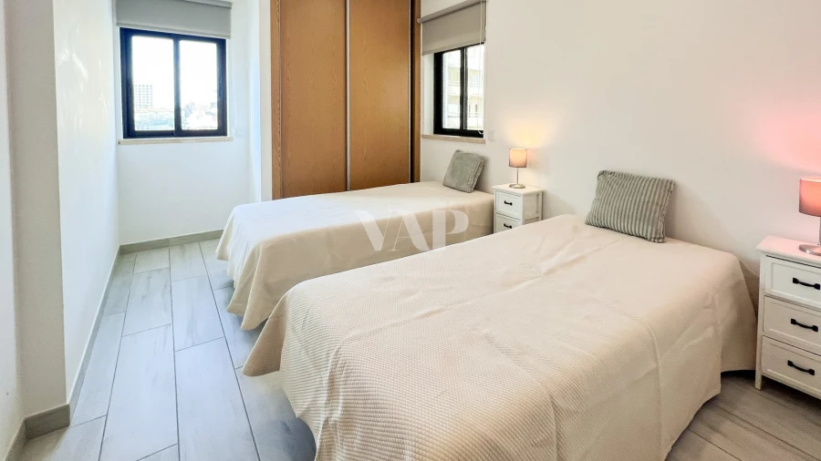 Apartamento T2 para Arrendamento em Quarteira Foto 15