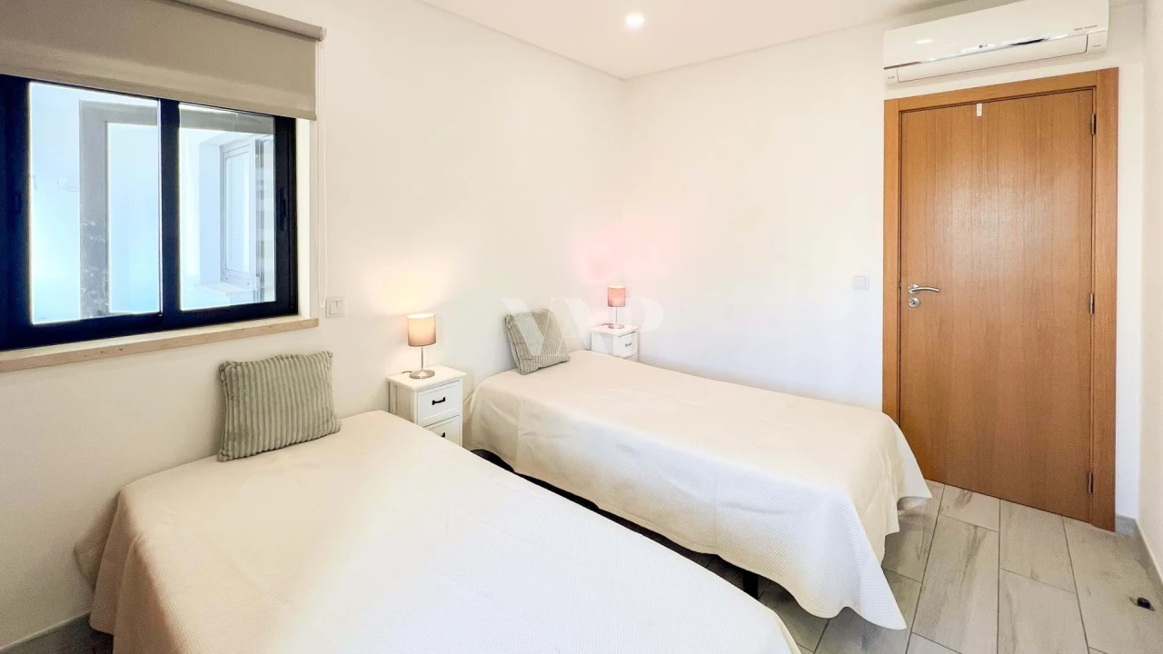 Apartamento T2 para Arrendamento em Quarteira Foto 16