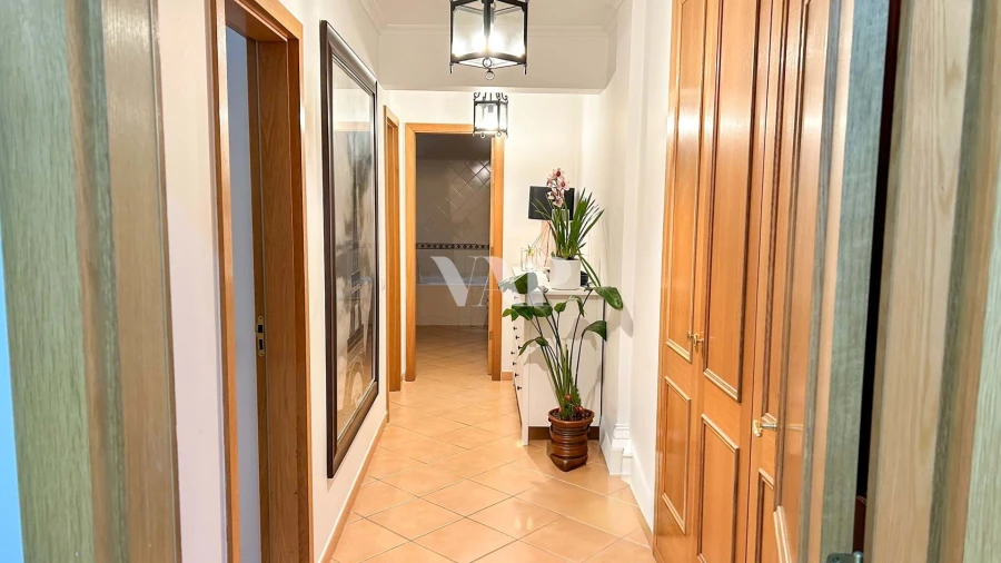 Apartamento T2 para Arrendamento em Quarteira Foto 14