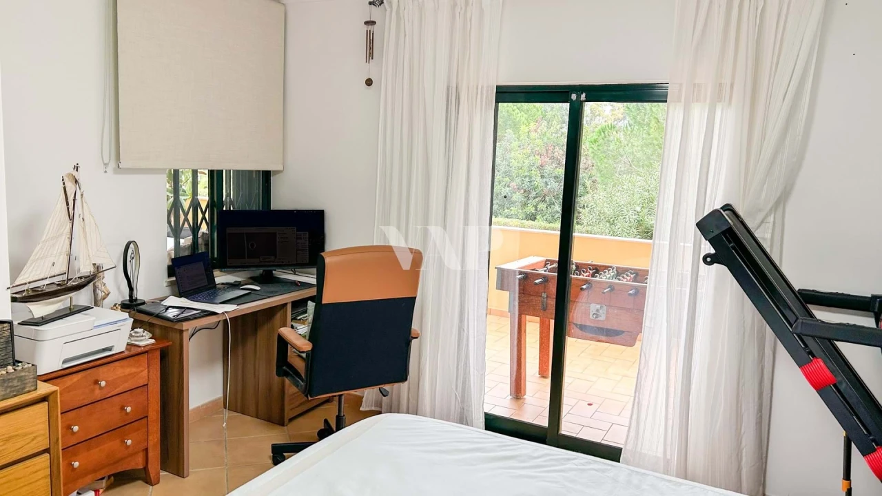 Apartamento T2 para Arrendamento em Quarteira Foto 16