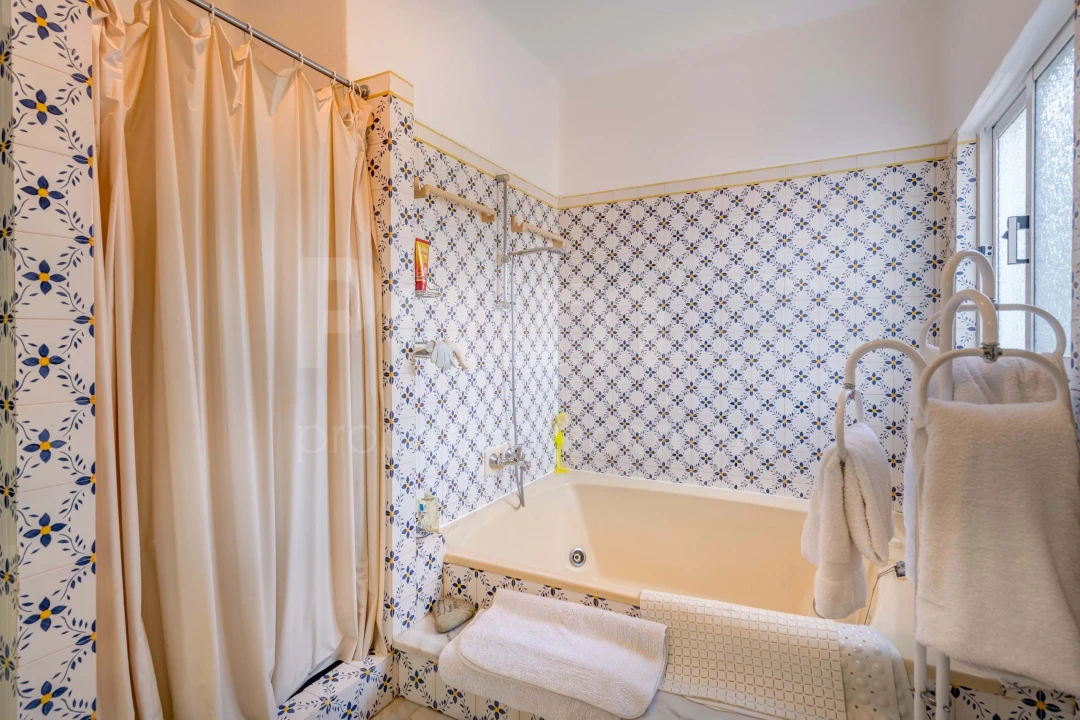 Moradia T8 para Venda em Ferragudo Foto 27