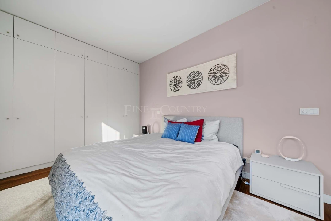 Moradia T4 para Venda em Quarteira Foto 37