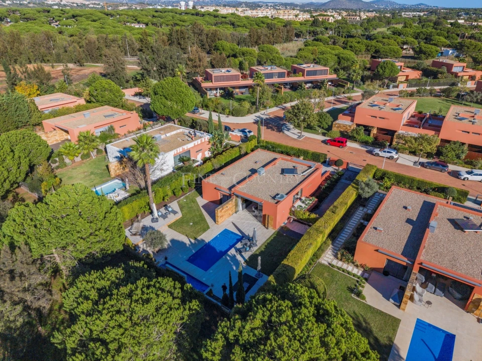 Moradia T4 para Venda em Quarteira Foto 63