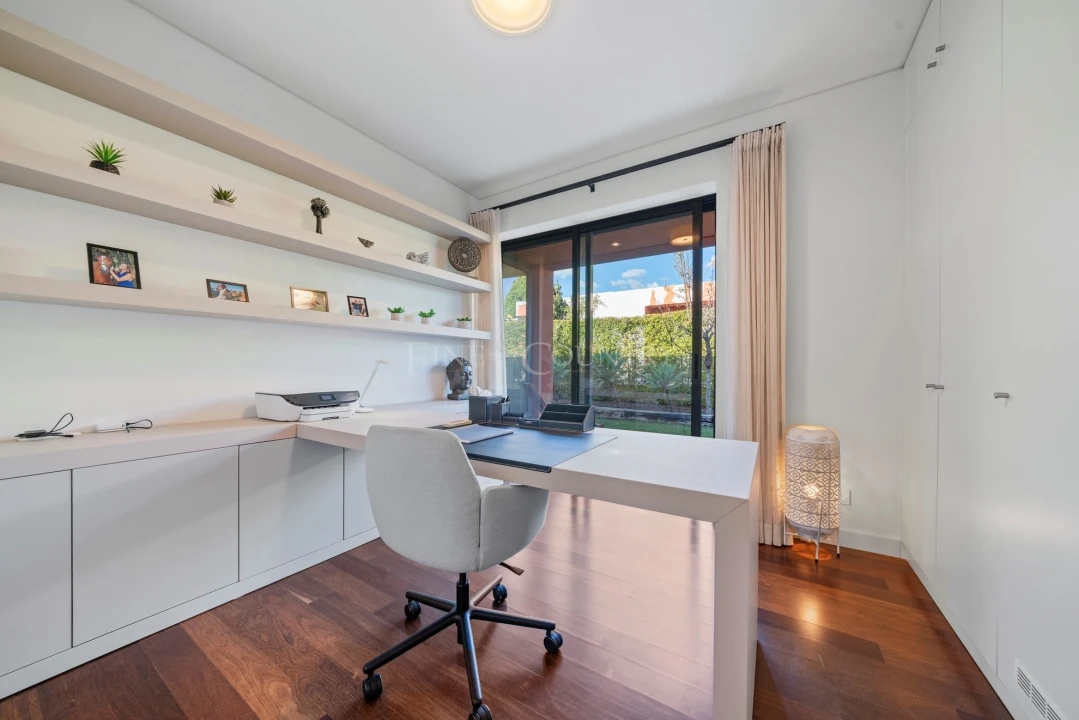 Moradia T4 para Venda em Quarteira Foto 31