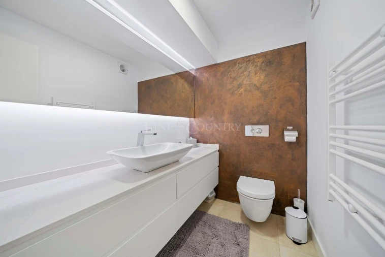 Moradia T4 para Venda em Quarteira Foto 45