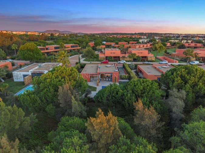 Moradia T4 para Venda em Quarteira Foto 80