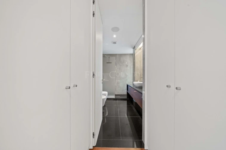 Moradia T4 para Venda em Quarteira Foto 33