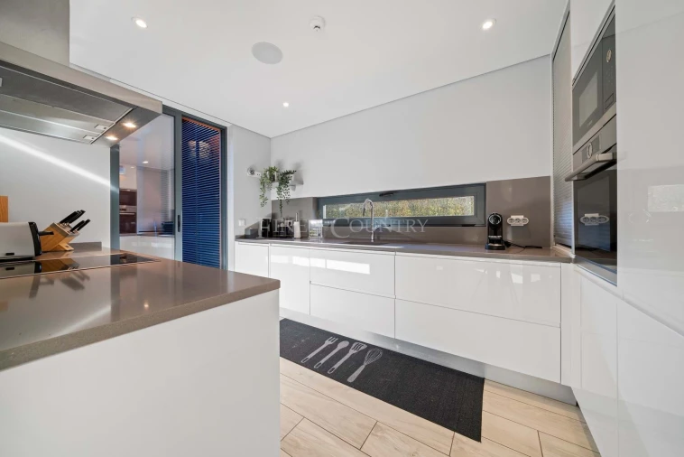 Moradia T4 para Venda em Quarteira Foto 40