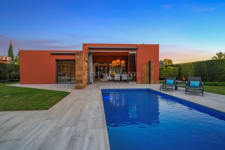 Moradia T4 para Venda em Quarteira Foto 51