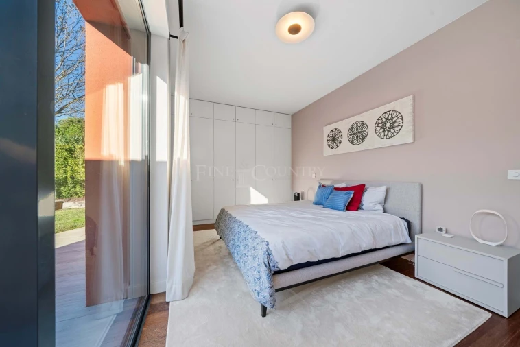 Moradia T4 para Venda em Quarteira Foto 36