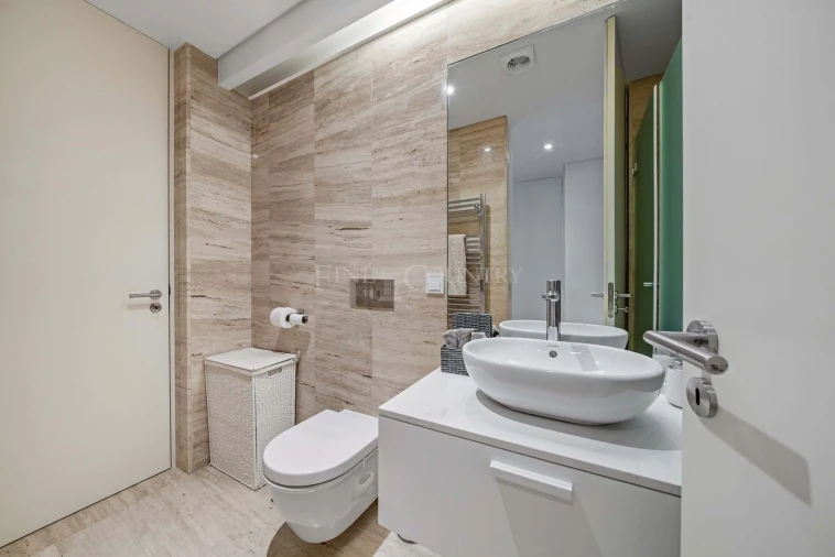 Moradia T4 para Venda em Quarteira Foto 30