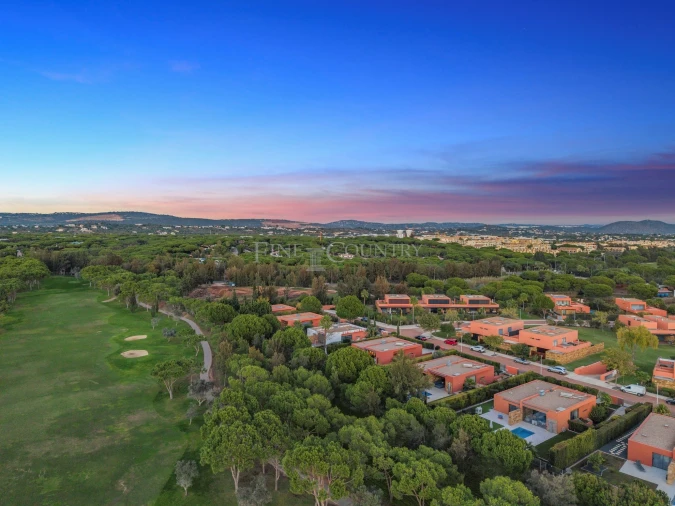 Moradia T4 para Venda em Quarteira Foto 87