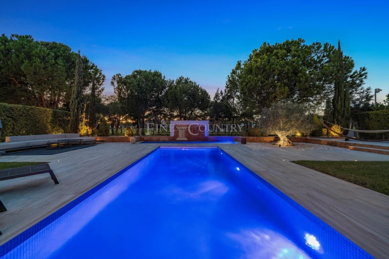 Moradia T4 para Venda em Quarteira Foto 56