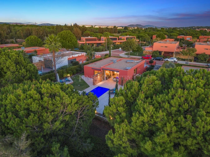 Moradia T4 para Venda em Quarteira Foto 90